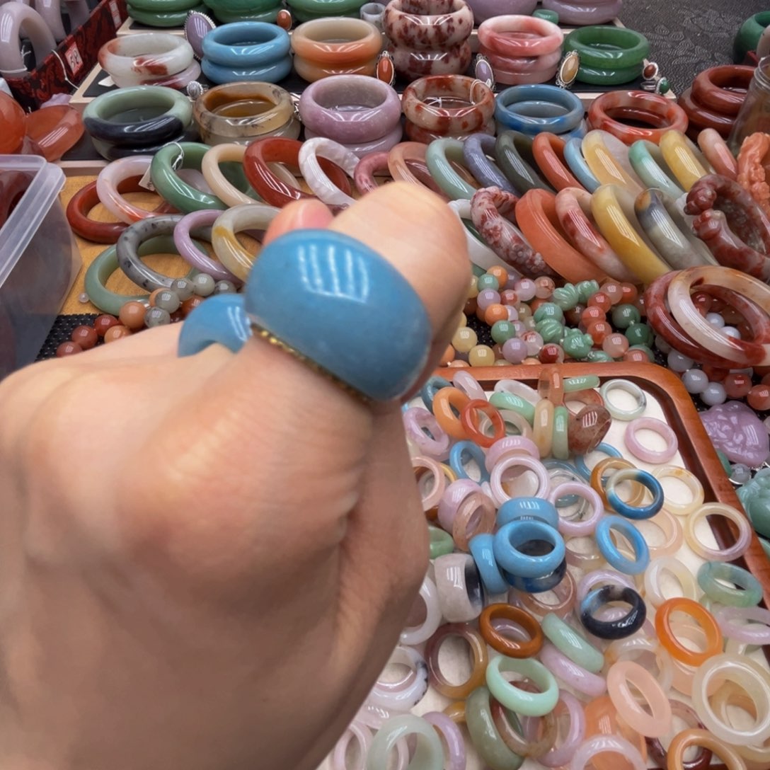 .***C石英质玉未镶嵌圈口54