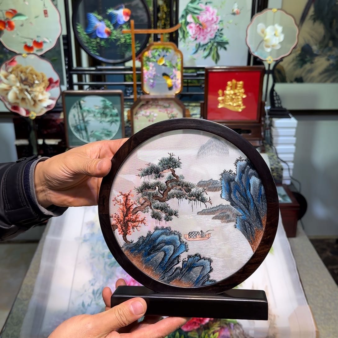 刺绣刺绣工艺精湛