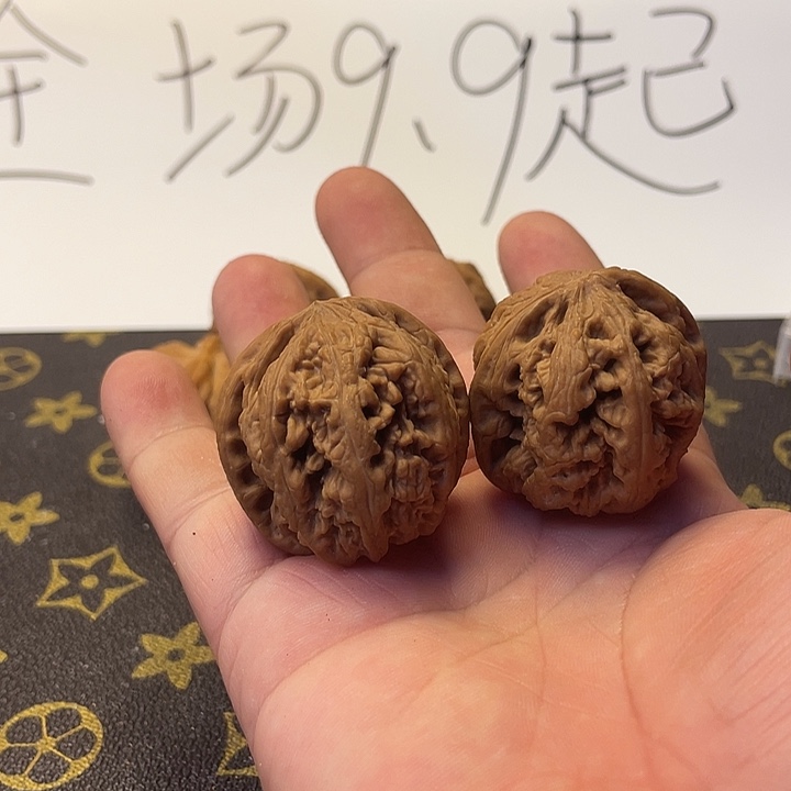 文玩核桃吊坠37粗筋