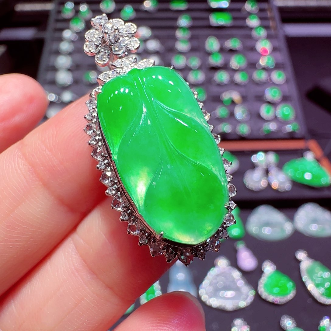 吊坠(不含链)18K金镶嵌翡翠吊坠