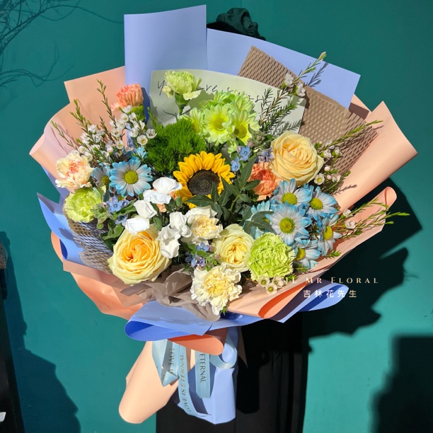 向日葵蓝橙混搭花泥花束
