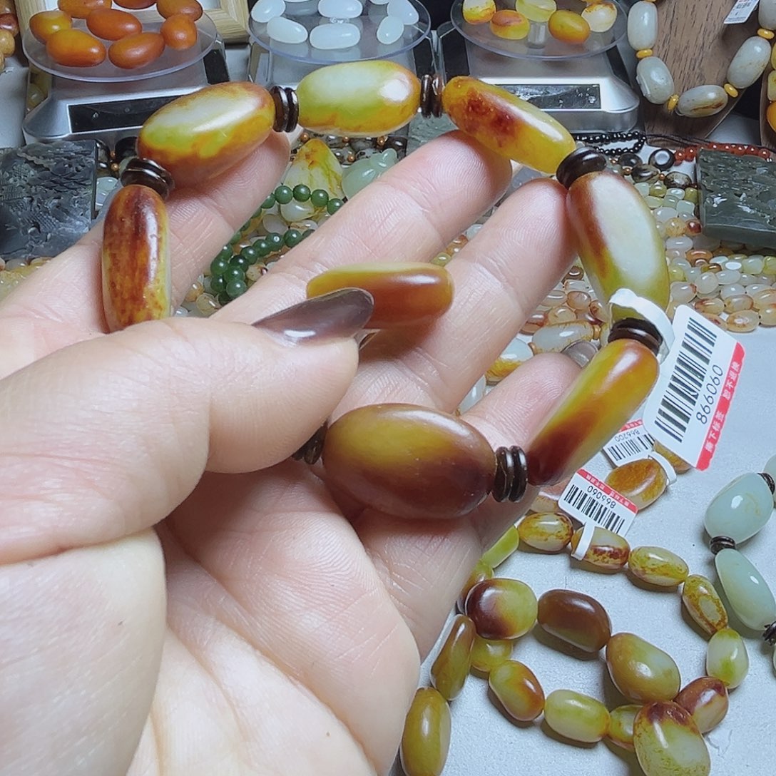 和田玉（糖玉）未镶嵌手链