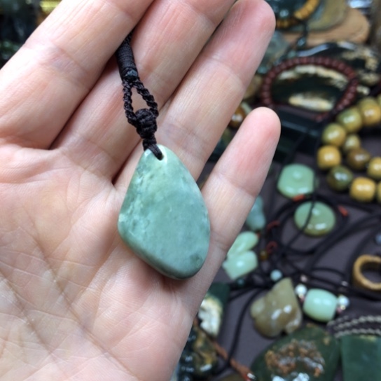 岫岩河磨玉（透闪石质玉）把件未镶嵌