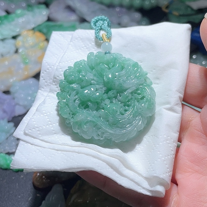 颈饰未镶嵌翡翠天