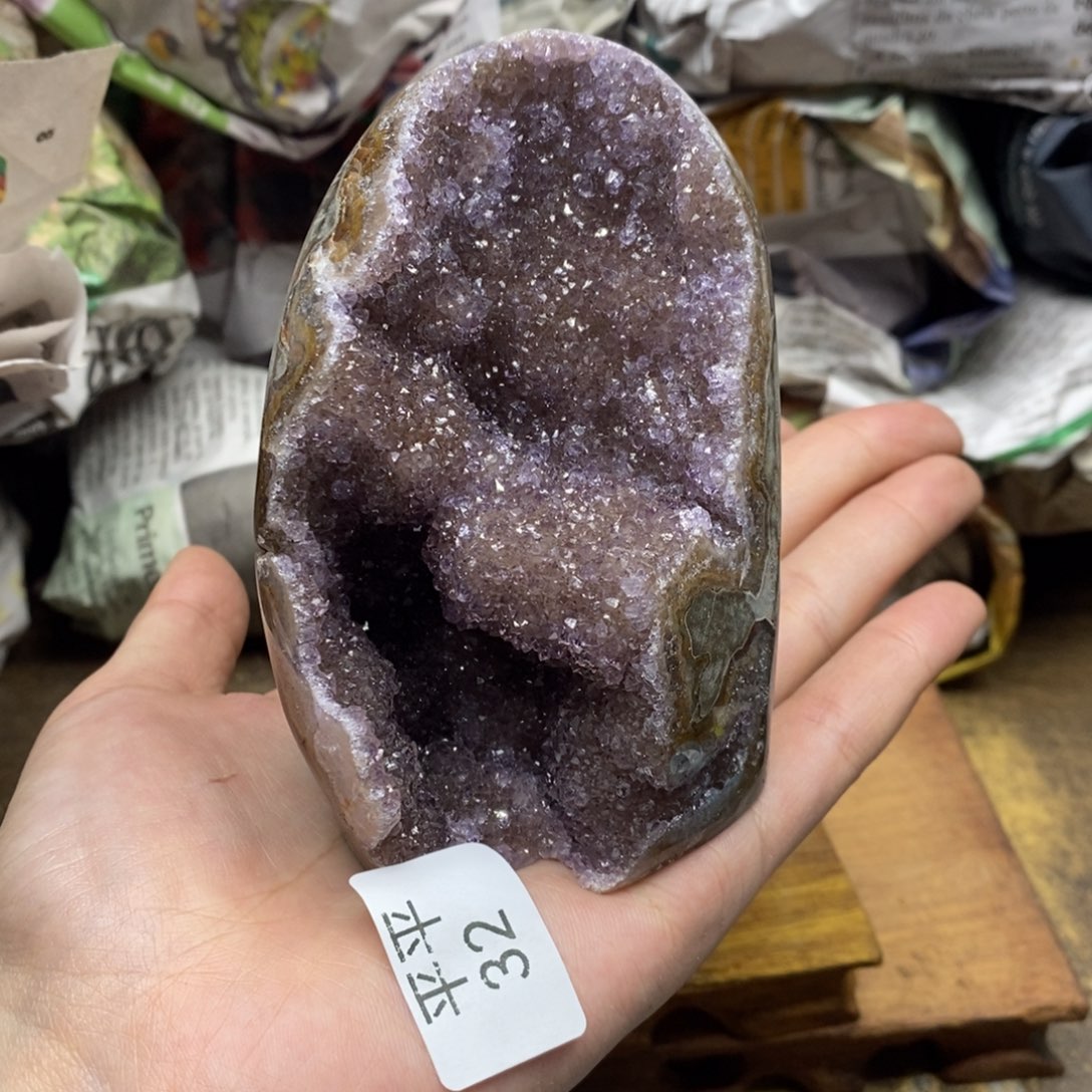 紫晶乌拉圭未镶嵌