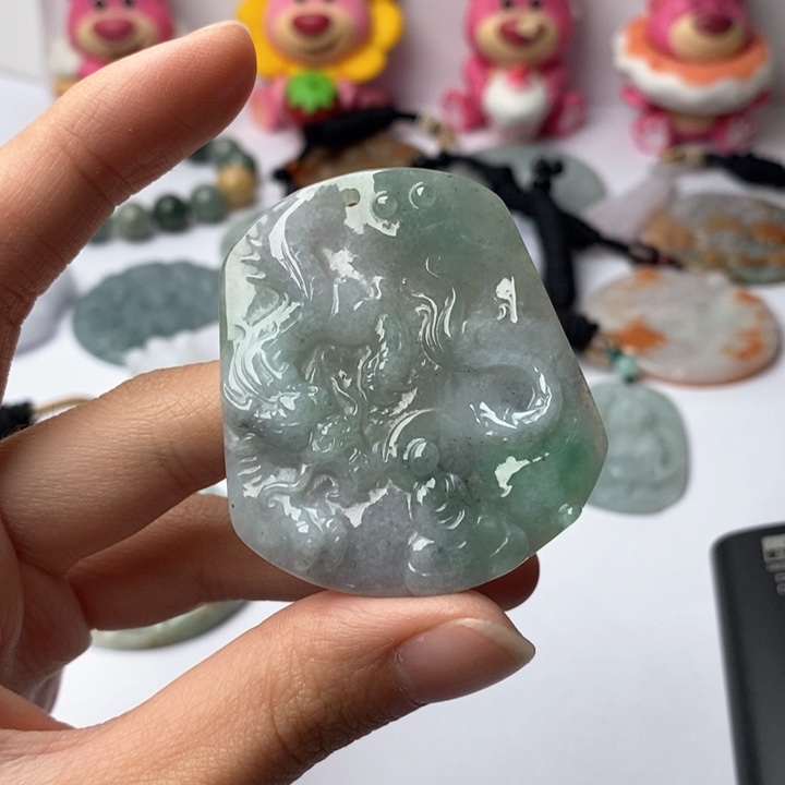 翡翠未镶嵌颈饰翡翠