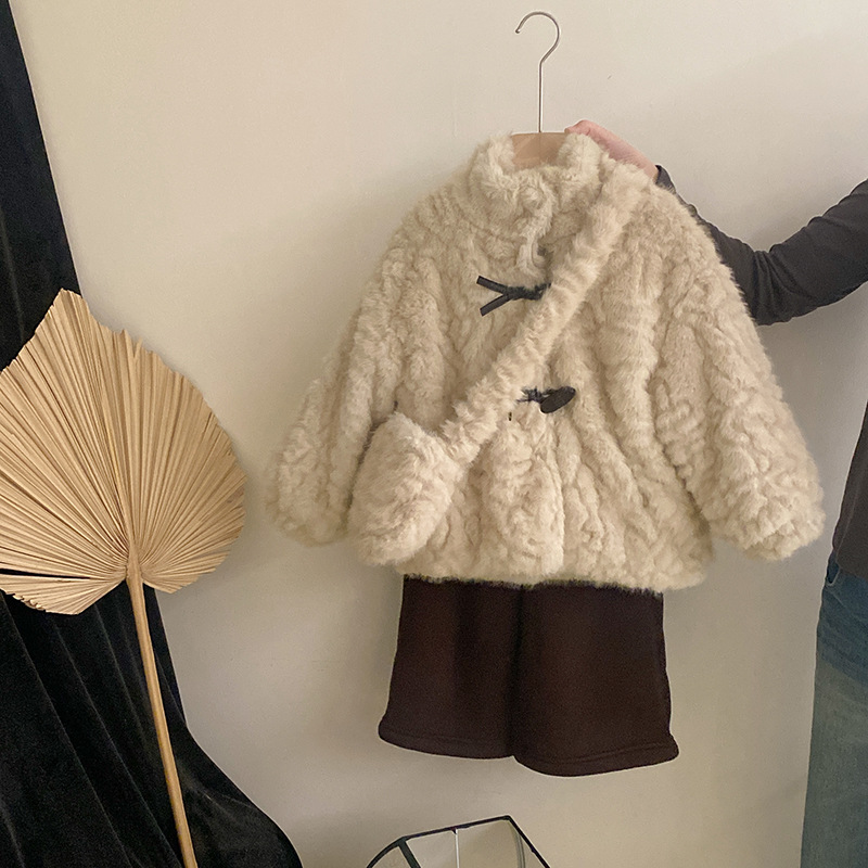 【安安家】女童韩系秋冬季2025新款洋气毛毛牛角扣加绒外套潮R25701