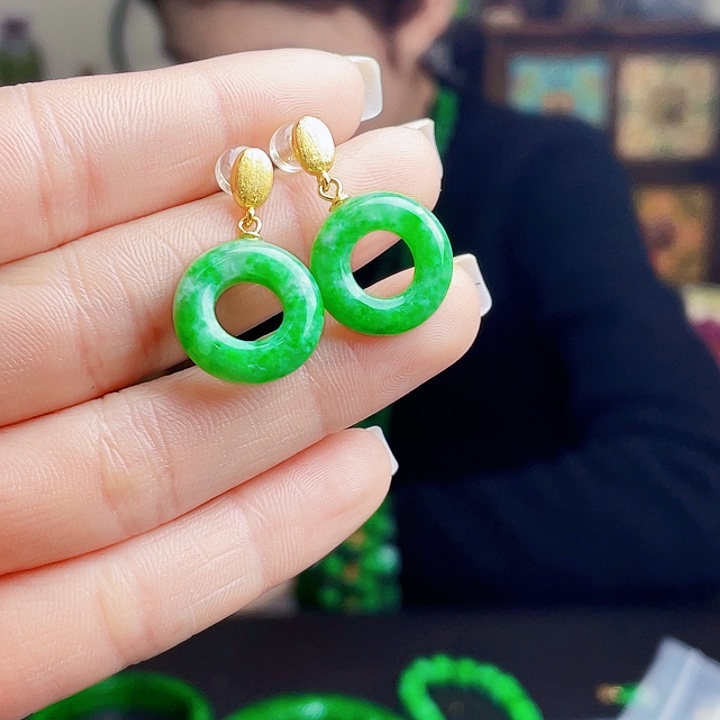 翡翠银S925镶嵌颈饰多样性