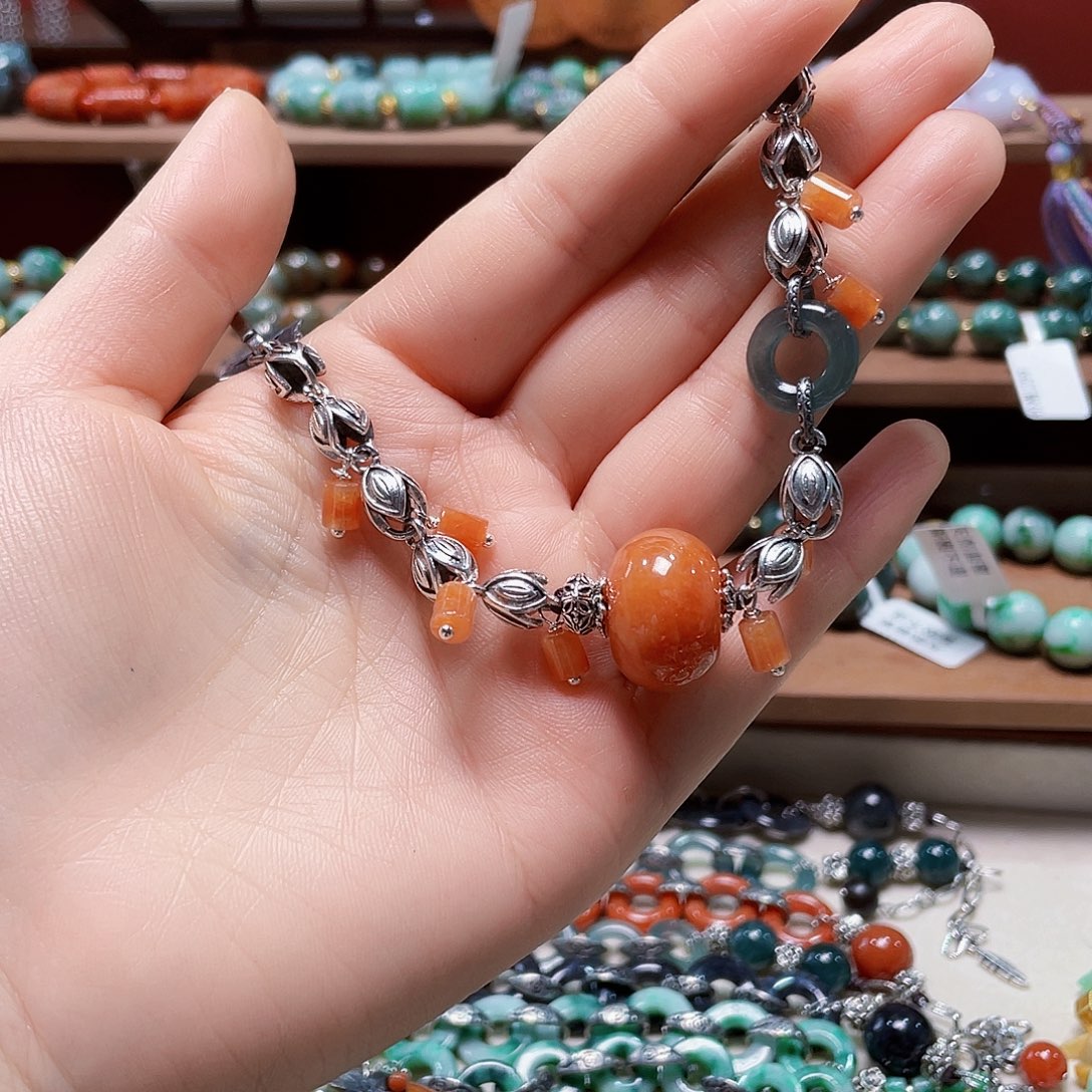 钮***吒翡翠未镶嵌手链饰品