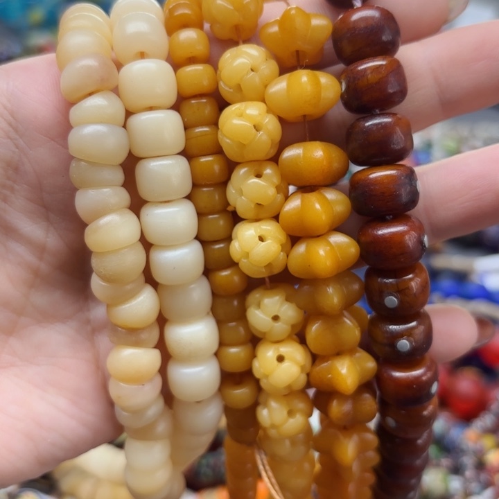 颈饰琉璃价格不等，喜欢私我