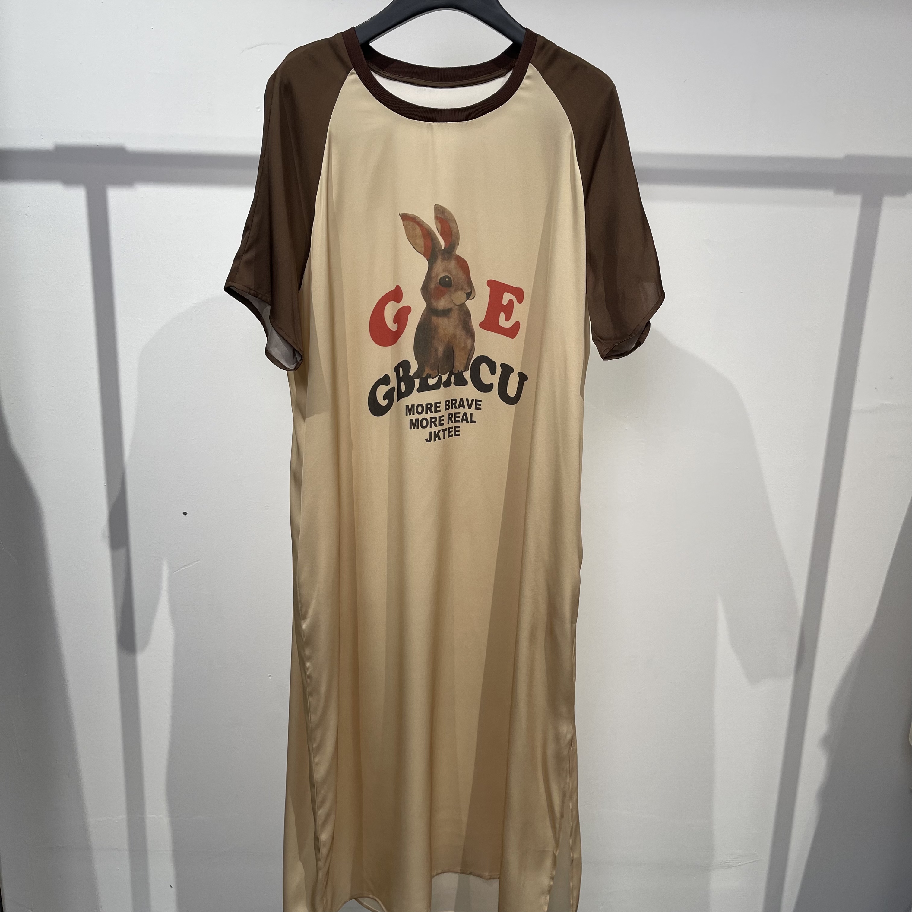 特价2025新款短袖套时尚韩版炸街字母兔子桑蚕丝连衣裙