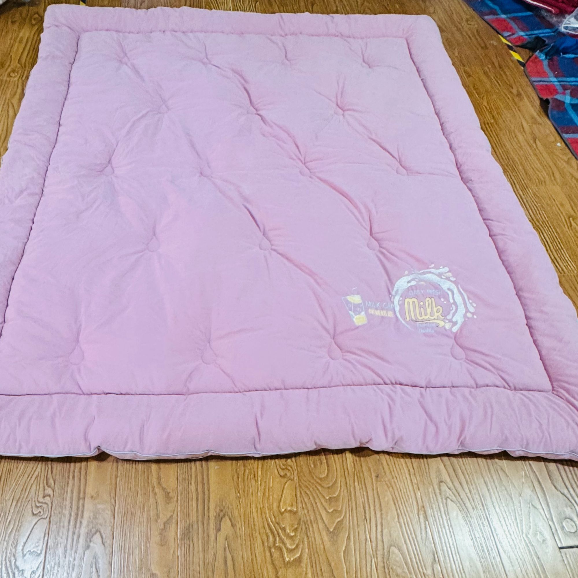 高品质粉色牛奶系列抗菌刺绣床垫被子被芯床褥尺寸约200*230