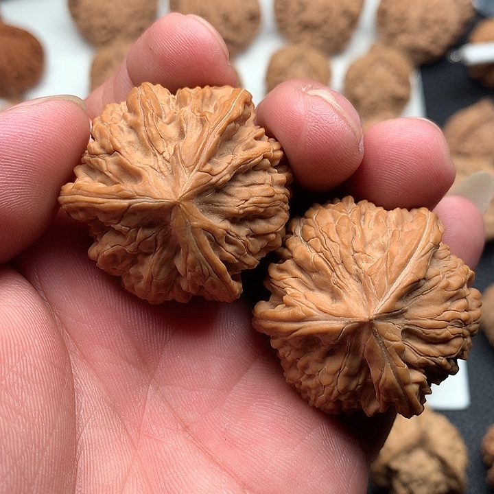 把件文玩核桃精品玉龙粗筋三棱