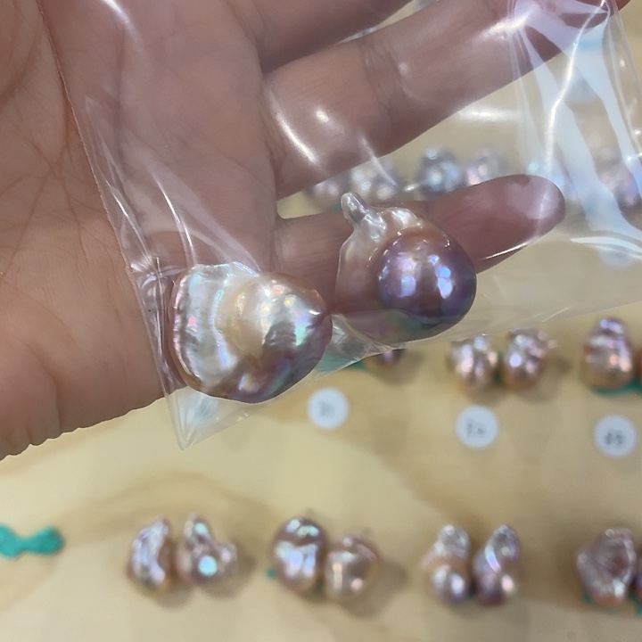 倔***驴银S925镶嵌淡水珍珠耳饰