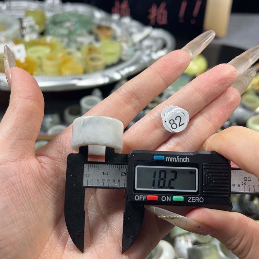 蛇纹石玉未镶嵌戒指