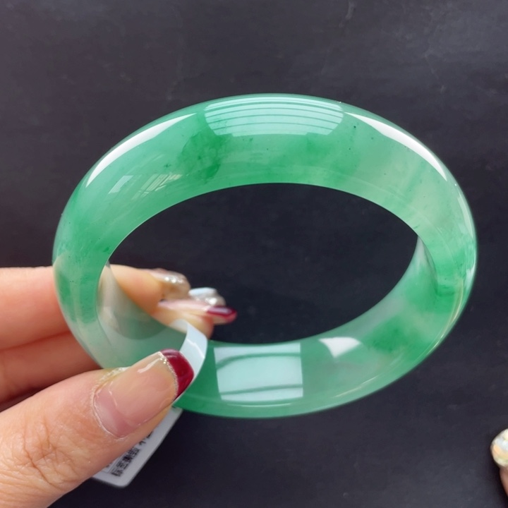 石英质玉手镯未镶嵌古****神