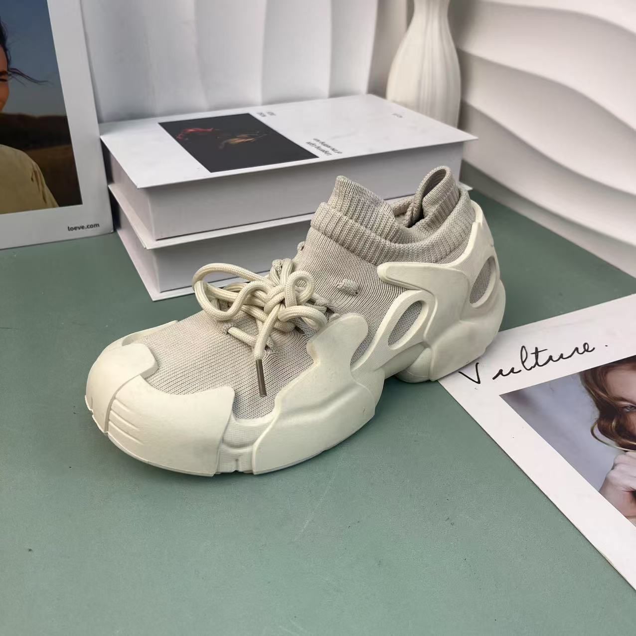 袜子鞋女2025新款秋季透气网面网鞋休闲运动鞋跑步女鞋小众登山鞋