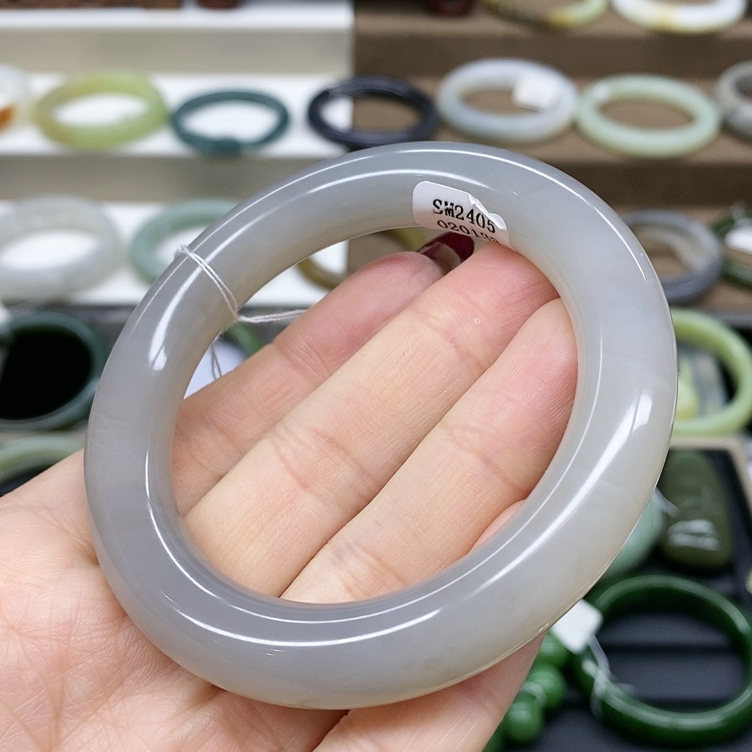 【闪购商品】和田玉手镯未镶嵌