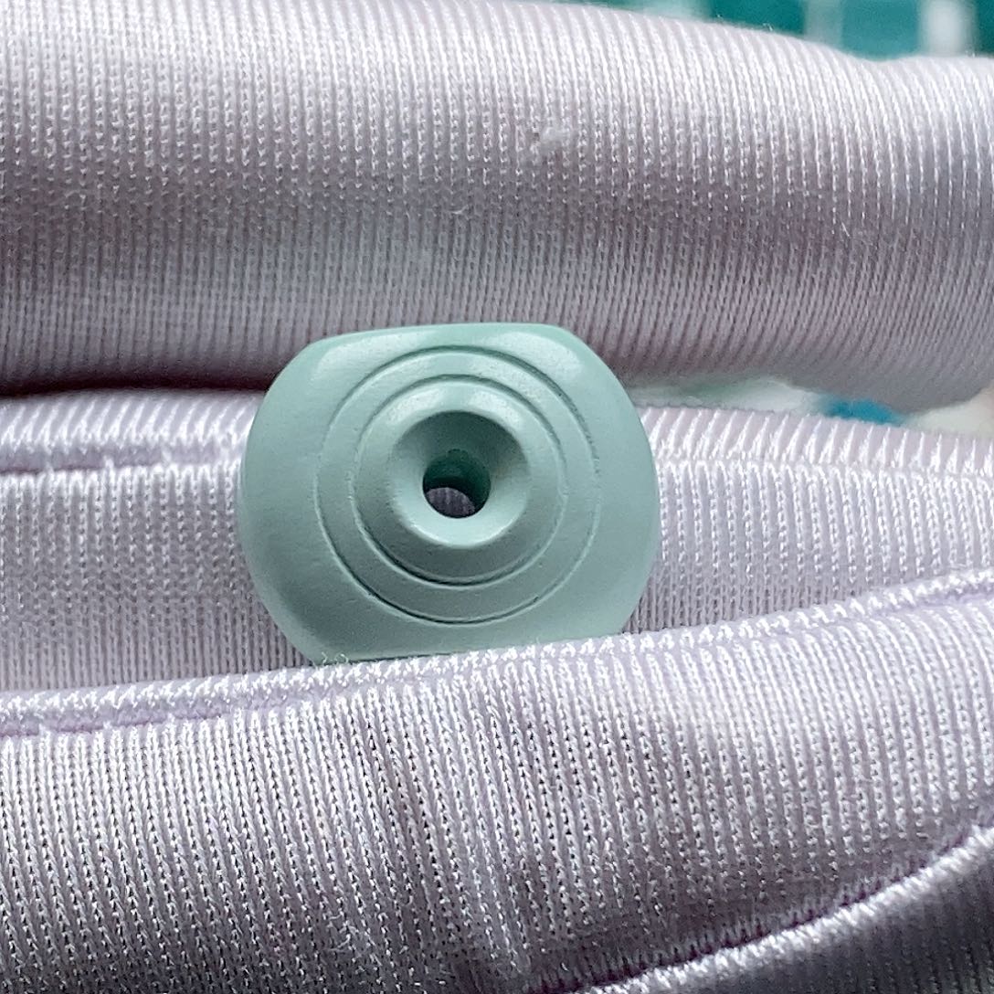 人***梦绿松石未镶嵌珠宝奇石