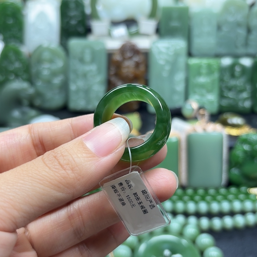 和田玉挂件未镶嵌