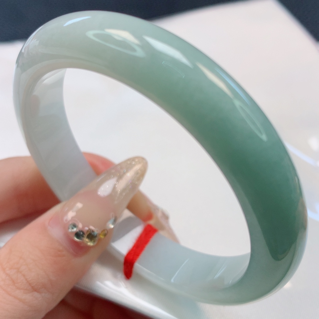 【闪购商品】翡翠手镯未镶嵌54+圈