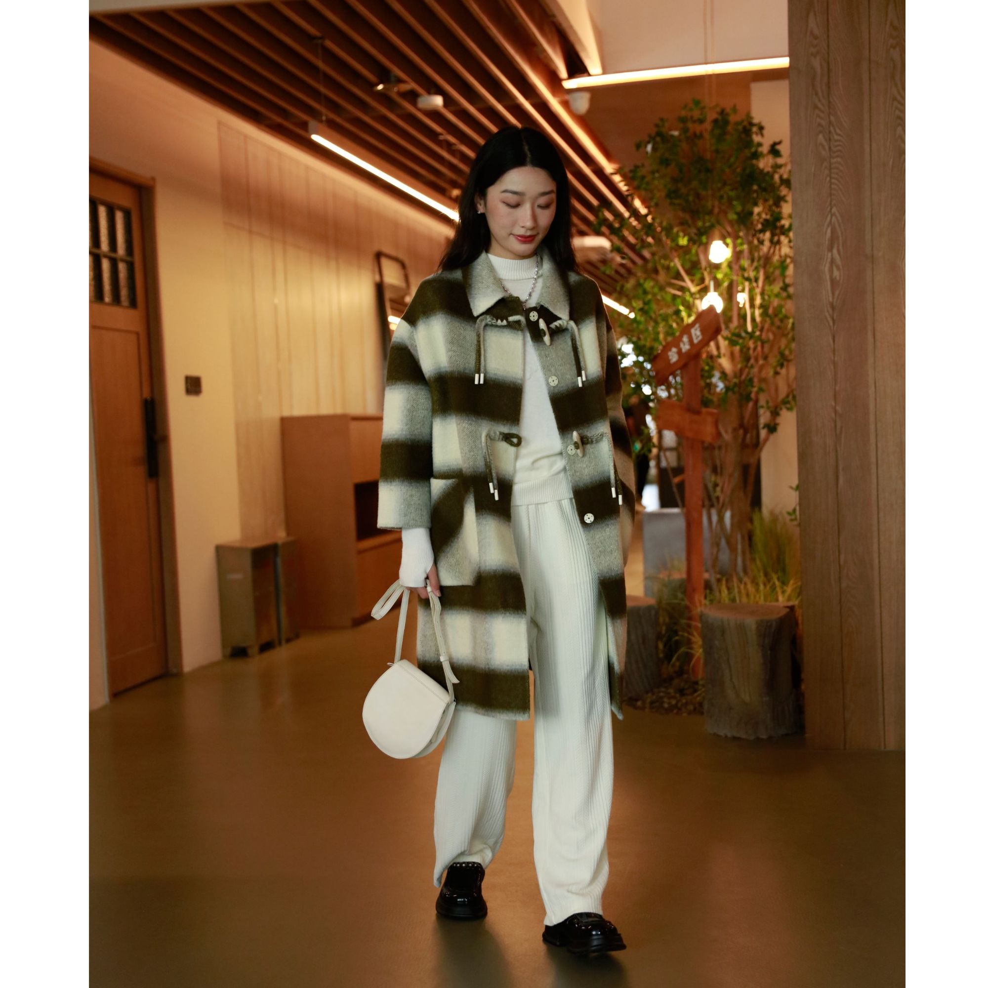 【首次PO价】西町村屋格纹复古新款文艺感格纹羊毛大衣HD8209021