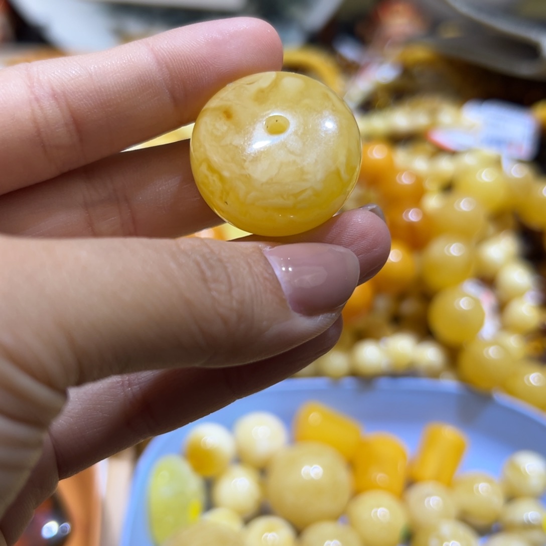琥珀珠宝奇石未镶嵌