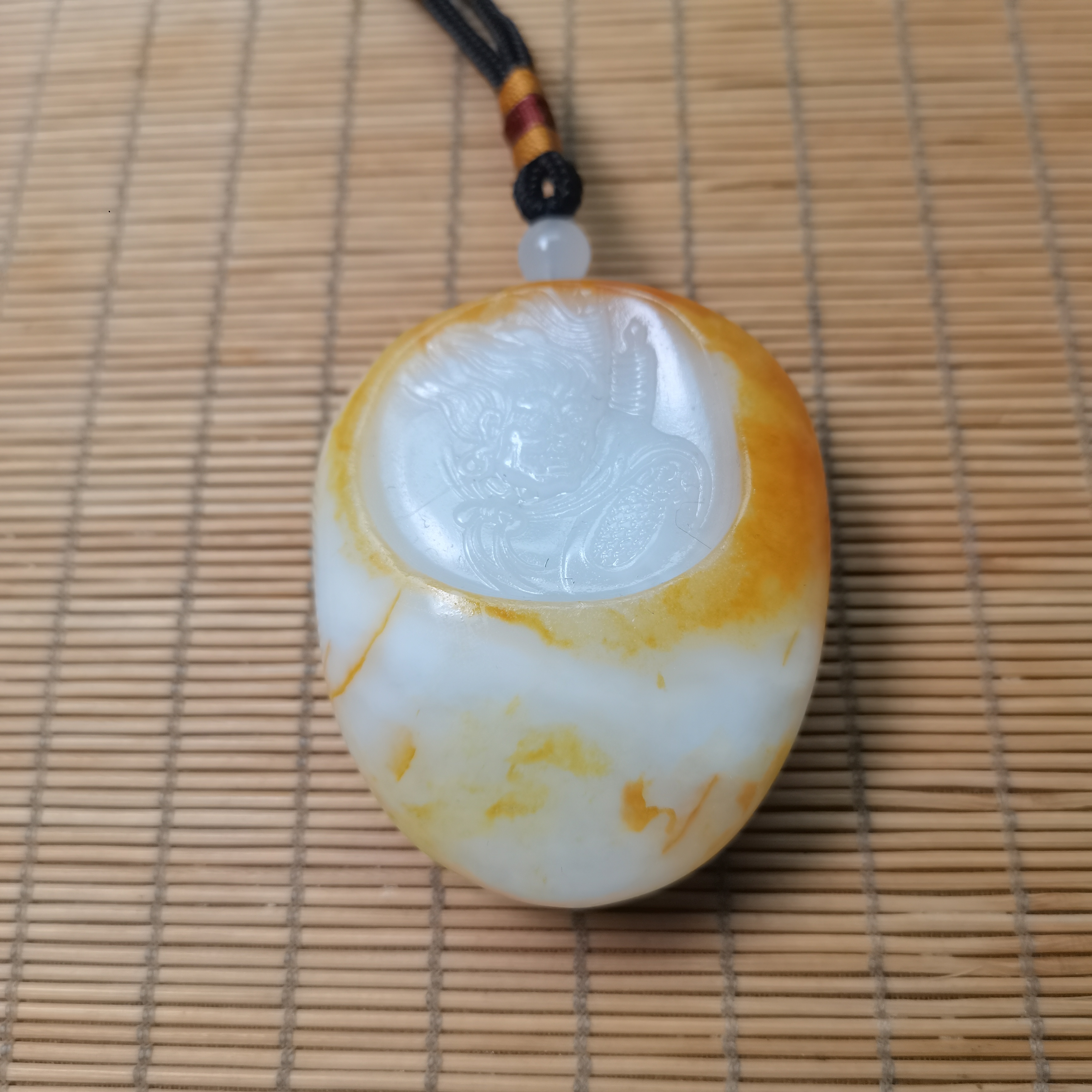 新疆和田玉不动明王拍137克