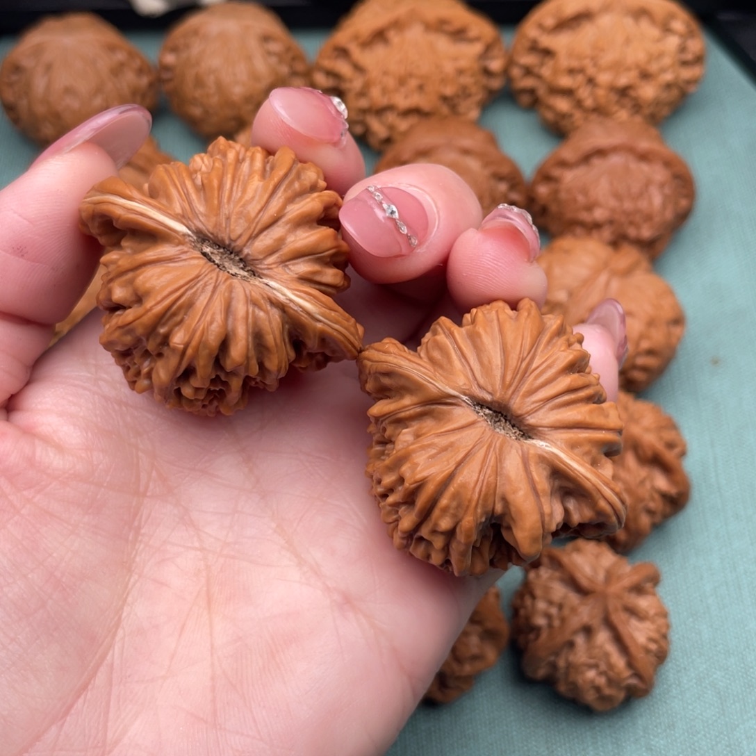 把***我文玩核桃把件全品四座楼42