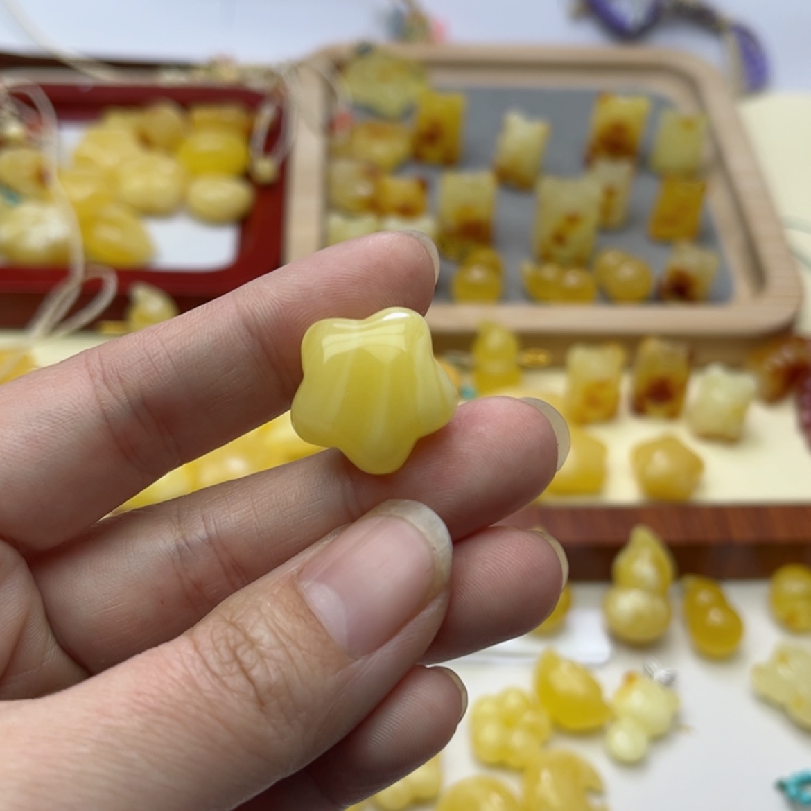 【闪购商品】蜜蜡裸石未镶嵌配饰