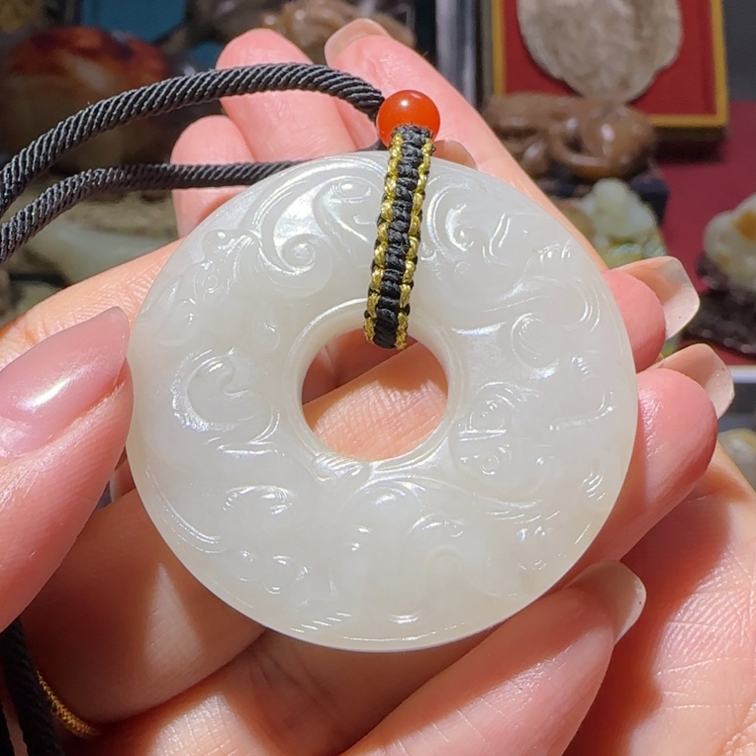 牛***牵未镶嵌和田玉挂件