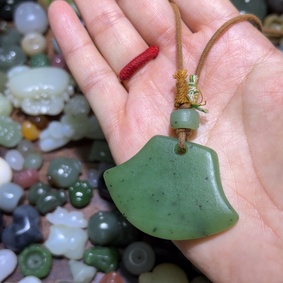 和田玉未镶嵌珠宝半成品