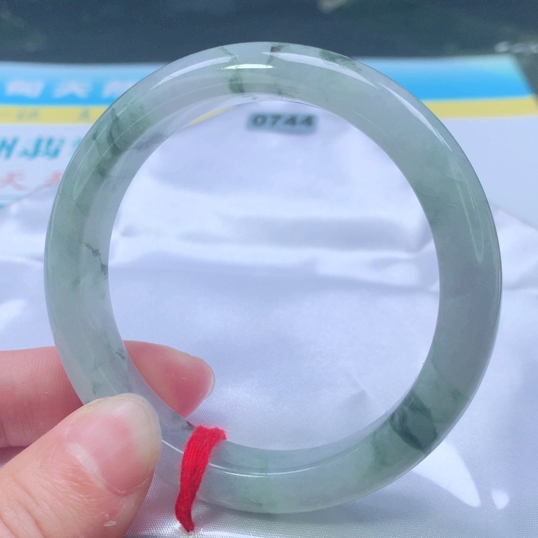 翡翠手镯未镶嵌0744号