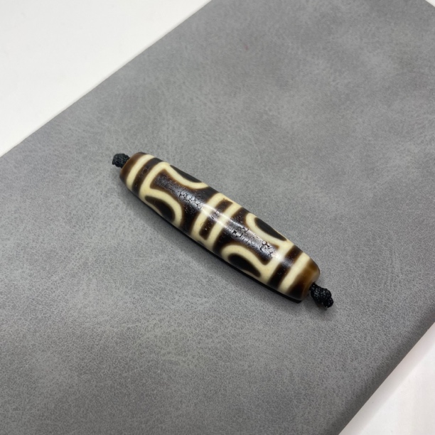 建成家 大尺寸全品 满皮革『莲师法帽』12*50.8镶蚀玛瑙台珠 锁骨链