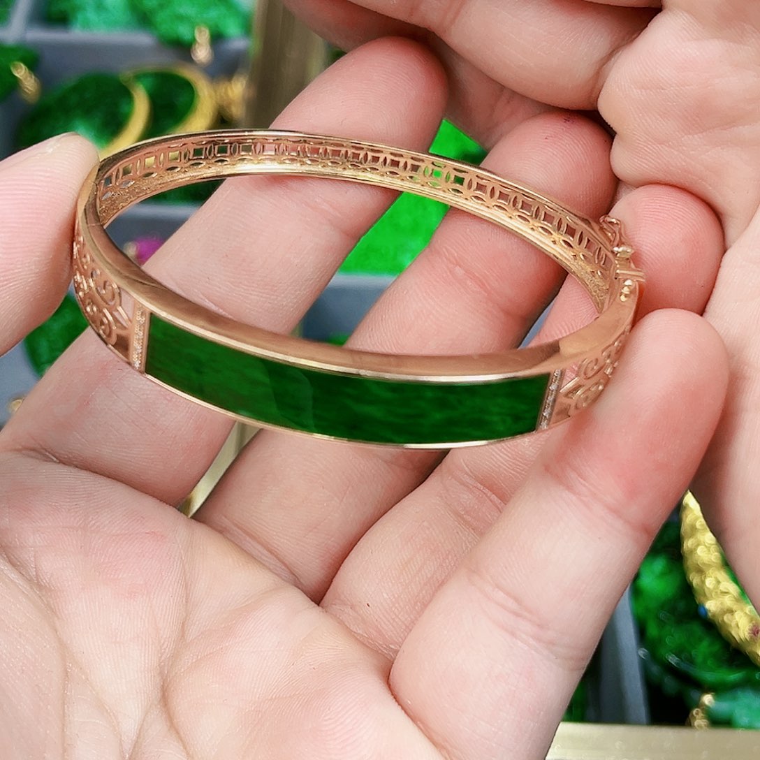 翡翠颈饰18K金镶嵌手镯