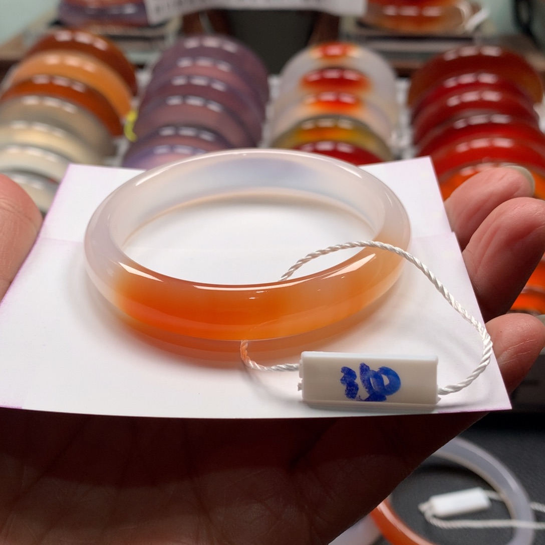 玛瑙/玉髓手镯未镶嵌