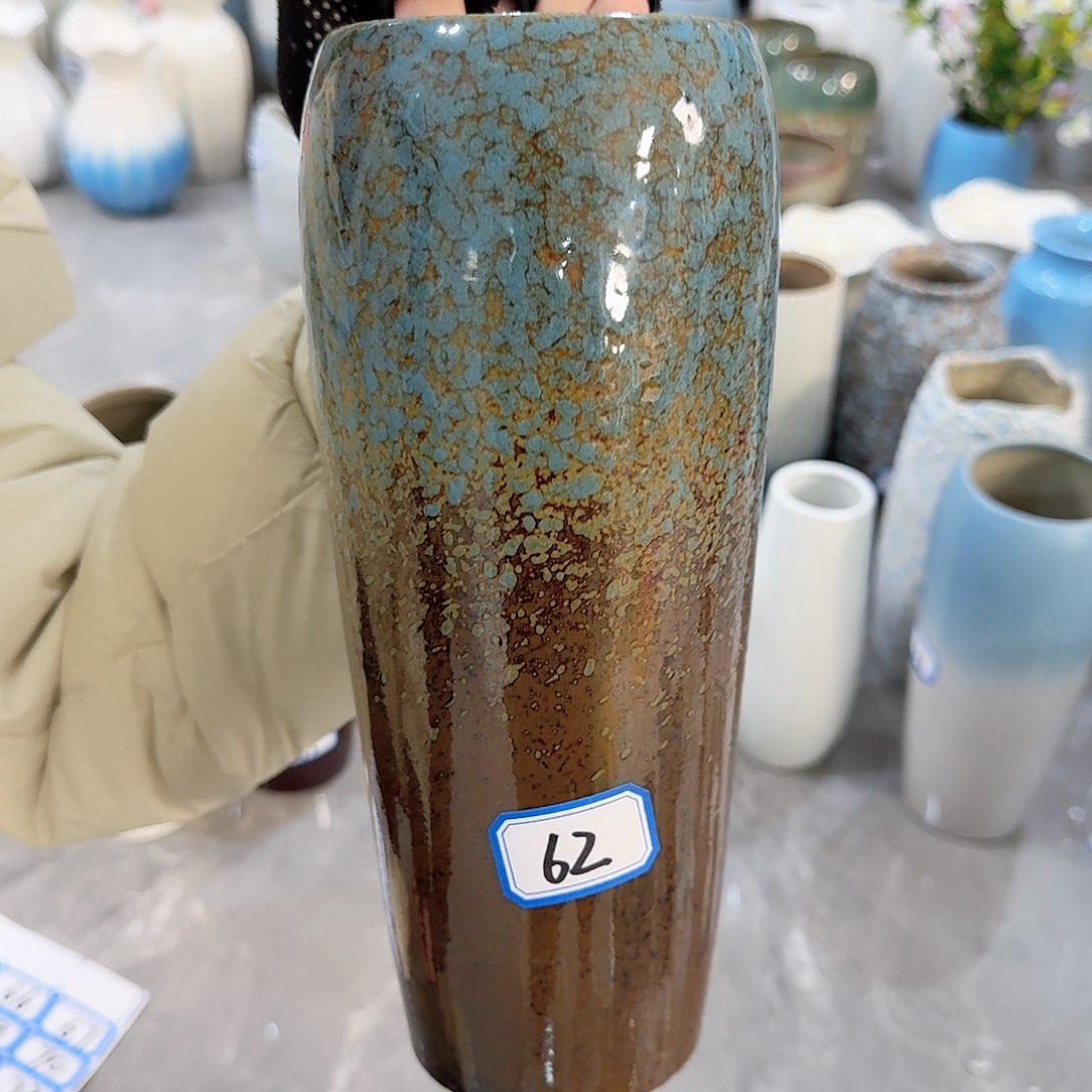 瓶62号复古陶瓷高25厘米微瑕一个
