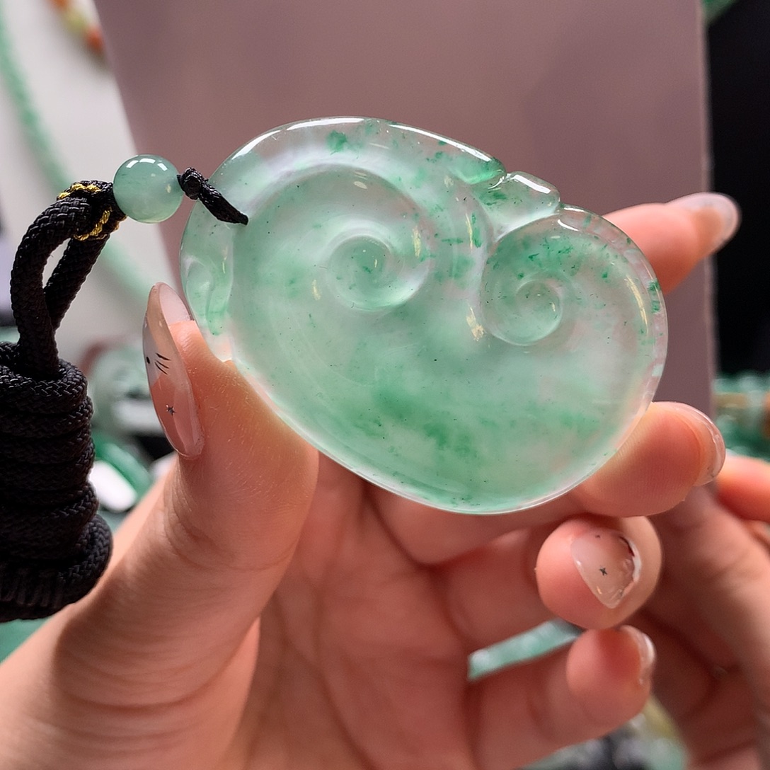 石英质玉未镶嵌吊坠