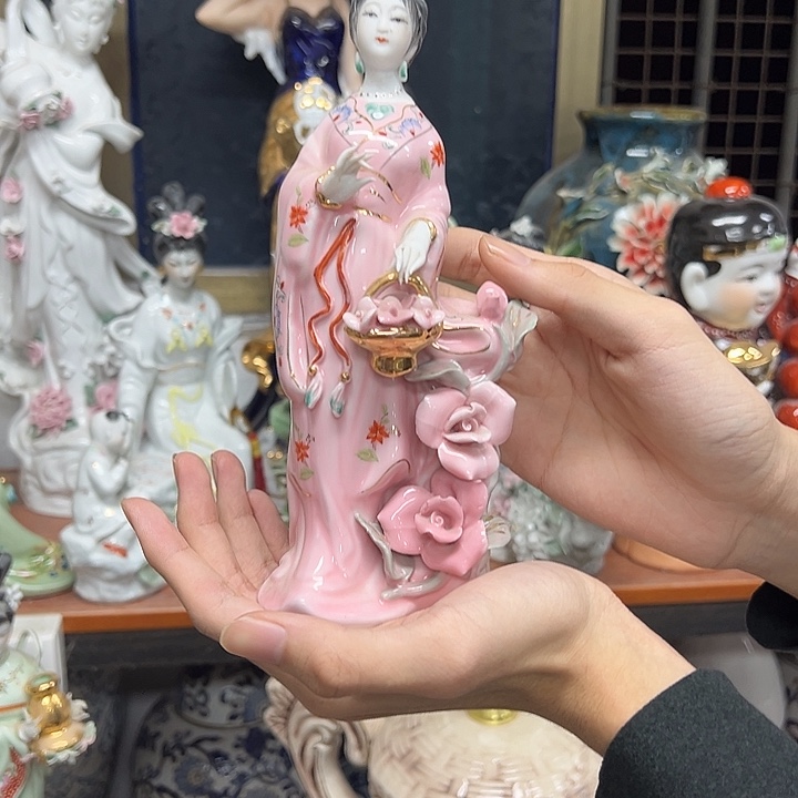 该***。瓷片微瑕。。。。。。。。。