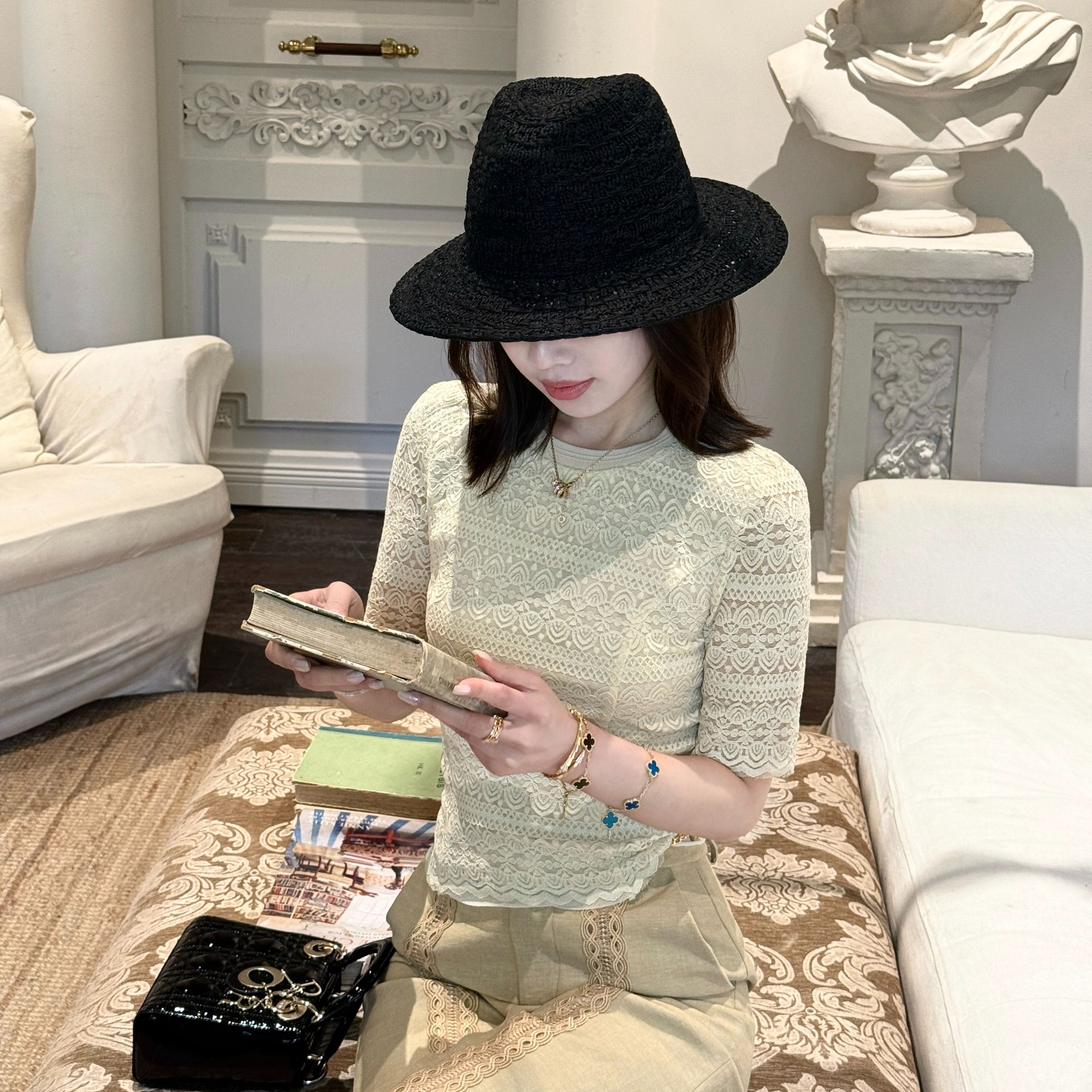 LUXURYMEMO【浮雕艺术】25夏季定制短款花艺蕾丝面料设计感知性上衣