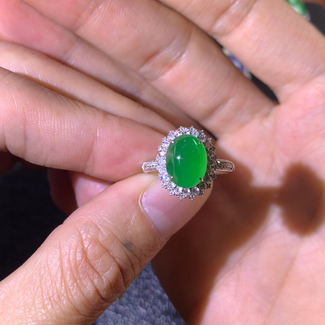 翡翠18K金镶嵌戒指翡翠