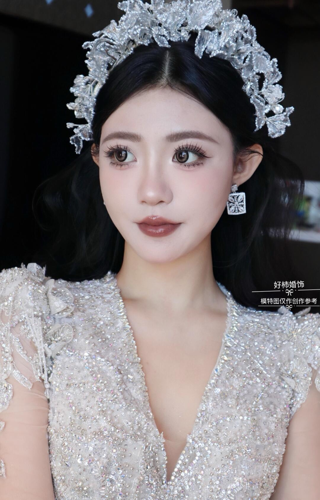 好柿｜350水凝胶冰透设计感主纱皇冠头包脸主冠四件套