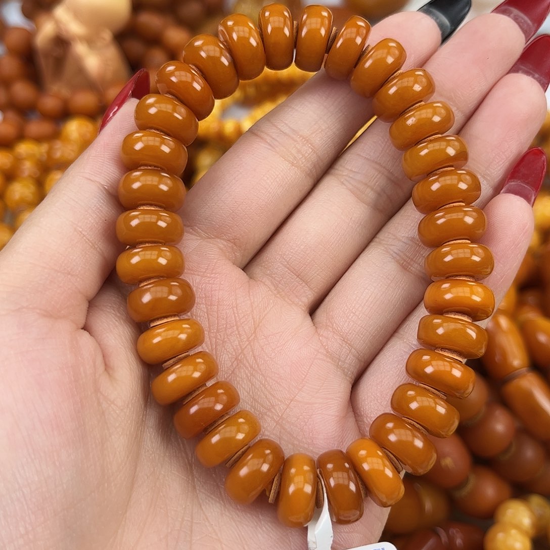 琥珀颈饰未镶嵌蜜蜡