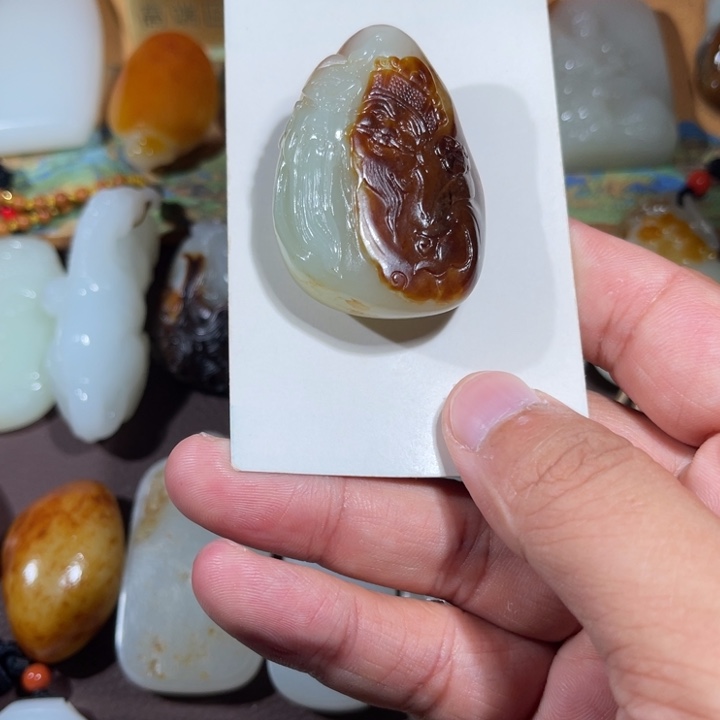 和田玉18K金镶嵌车挂