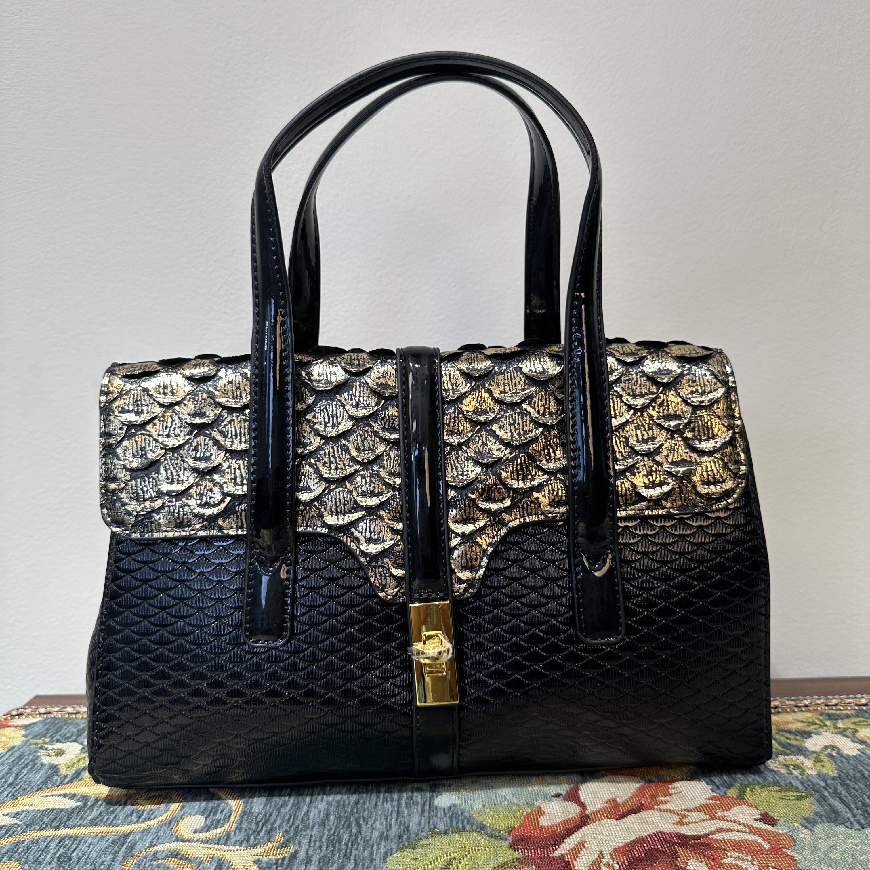 （燕子宠粉福利）锁扣单肩款拉链款防刮纯色斜挎包大号时尚包