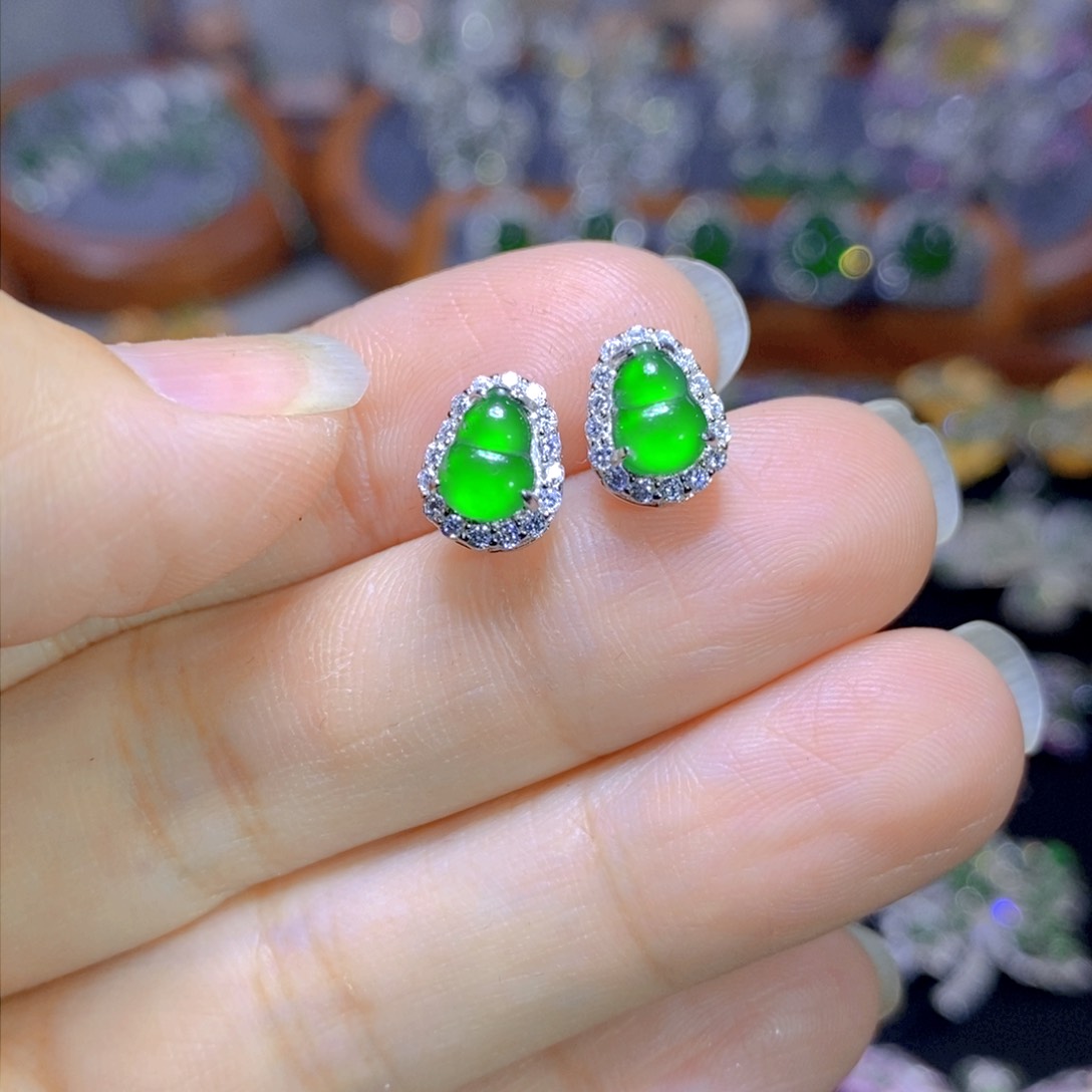 翡翠颈饰银S925镶嵌天然翡翠