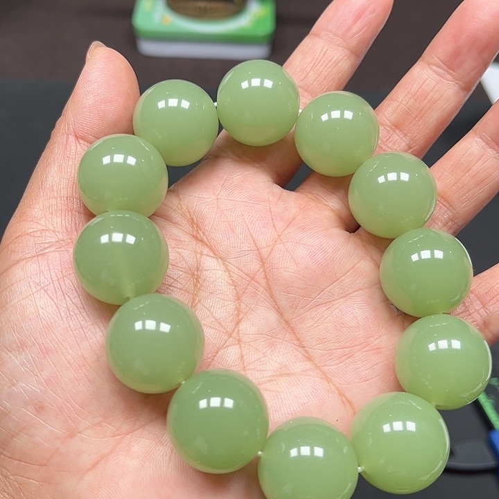 和田玉（糖玉）未镶嵌颈饰