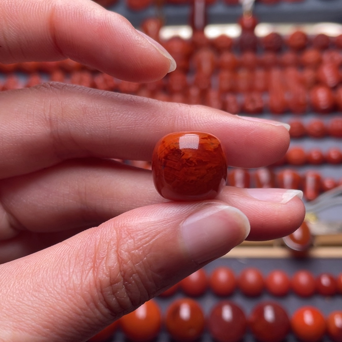 南红玛瑙未镶嵌其他W15瓦西玫红妖火焰老型珠