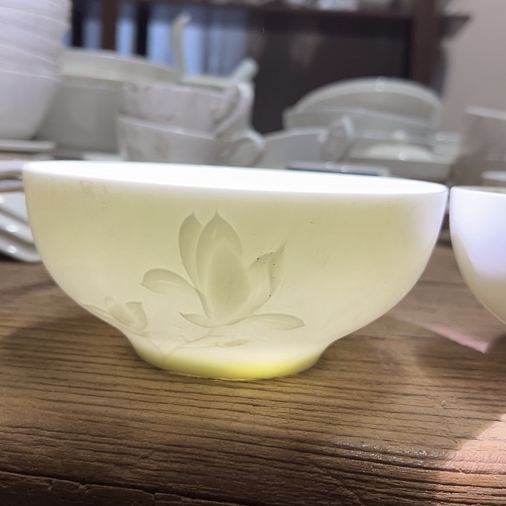 国营尾货浮雕大玉兰碗一对