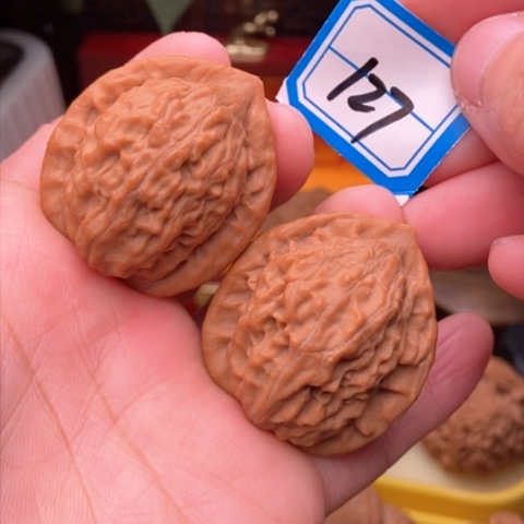 文玩核桃吊坠红袍35